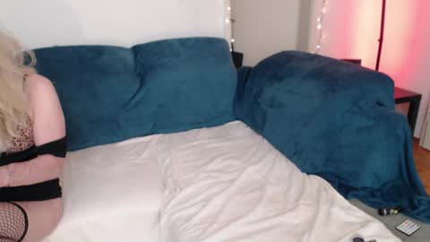 Peaches online show from April 18, 2026, 7:58 pm