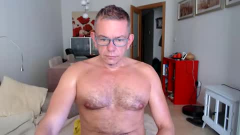 Snapshot of pg19clp4191zm chatting on October 9, 2025, 6:55 am Alex online show from October 9, 2025, 6:55 am