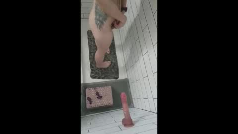 PharrahFR online show from February 17, 2025, 3:36 am