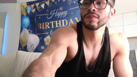 phantom_bigger1 online show from December 1, 2025, 1:49 pm