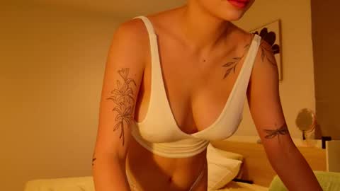 Snapshot of phantomlace chatting on October 28, 2025, 11:40 pm Alice online show from October 28, 2025, 11:40 pm