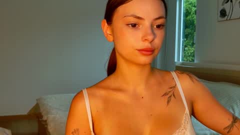 Snapshot of phantomlace chatting on November 20, 2025, 11:48 pm Alice online show from November 20, 2025, 11:48 pm