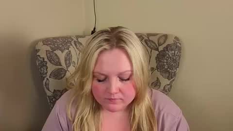 Snapshot of phatassblond chatting on June 6, 2026, 7:24 am PhatAssBlond online show from June 6, 2026, 7:24 am