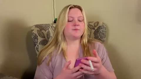 Snapshot of phatassblond chatting on June 24, 2026, 1:15 am PhatAssBlond online show from June 24, 2026, 1:15 am