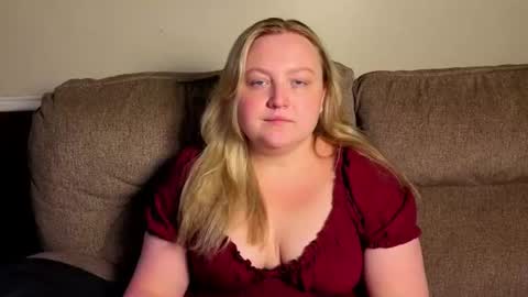 Snapshot of phatassblond chatting on July 16, 2026, 6:36 pm PhatAssBlond online show from July 16, 2026, 6:36 pm