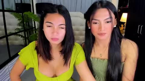 phenomenal_ivy online show from April 28, 2026, 5:40 pm