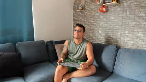 Philipe online show from October 27, 2025, 8:57 pm