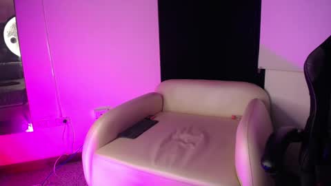 Snapshot of philipp_jones chatting on February 3, 2026, 6:22 am PHIL online show from February 3, 2026, 6:22 am