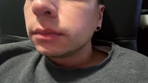 phillip_112233 online show from October 19, 2025, 5:30 am