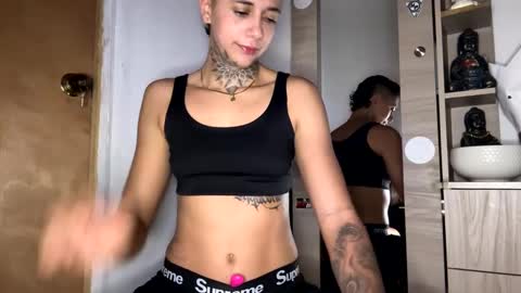 Snapshot of phillip_brownn chatting on October 7, 2025, 12:13 pm PHILLIP online show from October 7, 2025, 12:13 pm