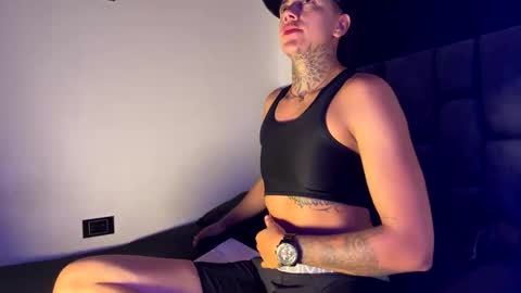 Snapshot of phillip_brownn chatting on November 27, 2025, 11:45 am PHILLIP online show from November 27, 2025, 11:45 am