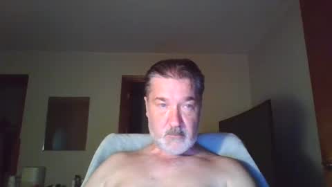 Snapshot of phillyslave21 chatting on October 5, 2025, 11:30 am slave online show from October 5, 2025, 11:30 am
