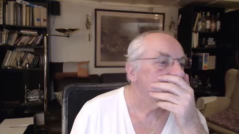 Snapshot of philoumis2 chatting on January 24, 2025, 11:34 pm Philippe online show from January 24, 2025, 11:34 pm