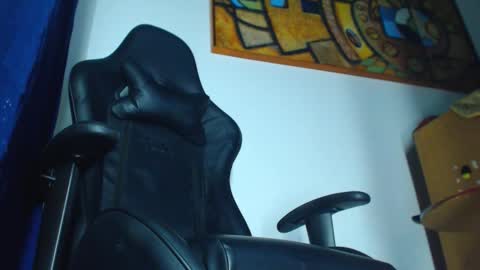 phlilloyhighclouds online show from March 9, 2026, 12:09 pm