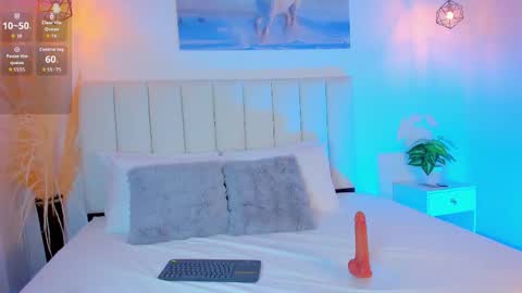 phoenix_lane online show from September 24, 2025, 11:46 am