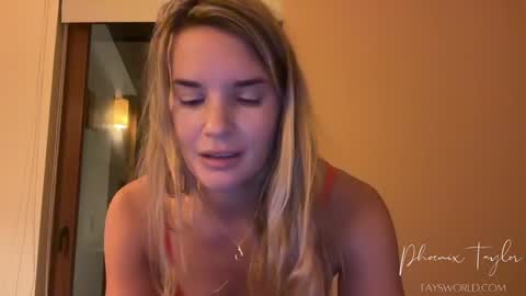 PHOENIX TAYLOR online show from October 8, 2025, 12:03 pm