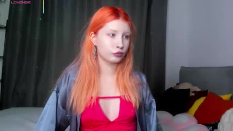 Snapshot of phoenixvale chatting on December 16, 2025, 3:06 pm Phoenixvale Pls follow me online show from December 16, 2025, 3:06 pm