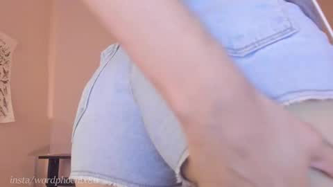 phoenixx_x online show from December 16, 2024, 2:25 am