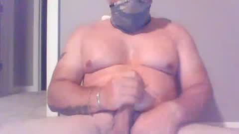 photobug12345 online show from September 14, 2025, 2:33 am