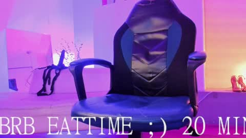 Snapshot of pia_mo chatting on January 28, 2025, 10:01 pm Special Couple Show - WELCOME TO XMAS 5 and 6 December - 2 at 8 pm COL hour online show from January 28, 2025, 10:01 pm