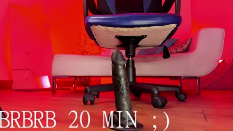 Snapshot of pia_mo chatting on February 5, 2025, 10:12 pm Special Couple Show - WELCOME TO XMAS 5 and 6 December - 2 at 8 pm COL hour online show from February 5, 2025, 10:12 pm