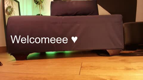 Snapshot of pia_mo chatting on October 7, 2025, 2:09 am Special Couple Show - WELCOME TO XMAS 5 and 6 December - 2 at 8 pm COL hour online show from October 7, 2025, 2:09 am