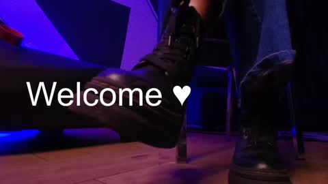 Snapshot of pia_mo chatting on October 12, 2025, 10:53 pm Special Couple Show - WELCOME TO XMAS 5 and 6 December - 2 at 8 pm COL hour online show from October 12, 2025, 10:53 pm