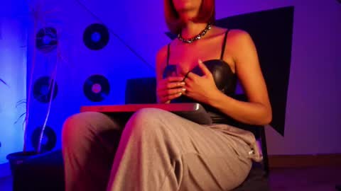 Snapshot of pia_mo chatting on October 16, 2025, 3:07 am Special Couple Show - WELCOME TO XMAS 5 and 6 December - 2 at 8 pm COL hour online show from October 16, 2025, 3:07 am