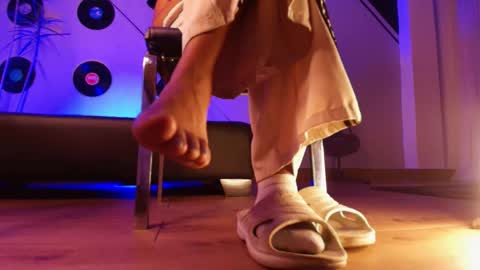 Snapshot of pia_mo chatting on November 10, 2025, 1:59 am Special Couple Show - WELCOME TO XMAS 5 and 6 December - 2 at 8 pm COL hour online show from November 10, 2025, 1:59 am