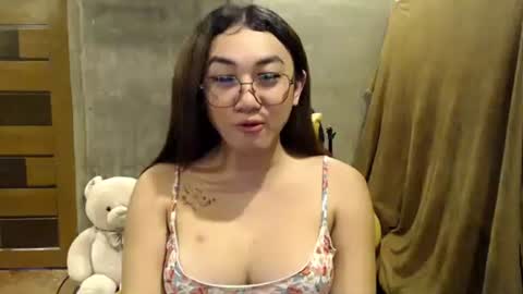 Pia online show from November 22, 2025, 2:16 pm