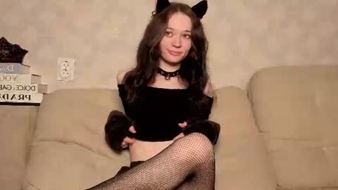 Snapshot of piarombult chatting on June 14, 2026, 6:43 pm Rosita online show from June 14, 2026, 6:43 pm