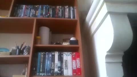 Snapshot of pichoun71 chatting on December 31, 2024, 11:09 am pichoun71 online show from December 31, 2024, 11:09 am