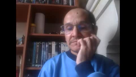 Snapshot of pichoun71 chatting on February 22, 2025, 11:02 am pichoun71 online show from February 22, 2025, 11:02 am