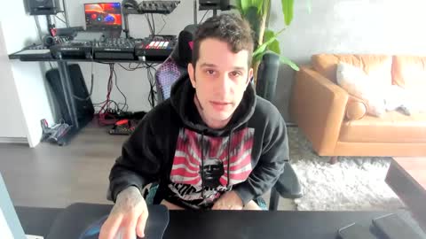 Pierre Fitch online show from March 9, 2025, 6:32 pm