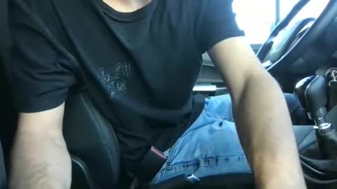 piesdechicas online show from September 19, 2025, 3:02 pm