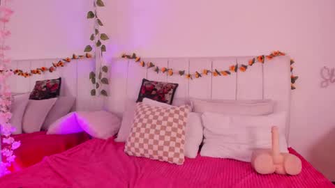 PIKAYLE  online show from January 12, 2026, 8:03 pm