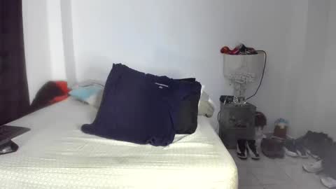 pikoro_gomez online show from May 17, 2026, 1:25 am