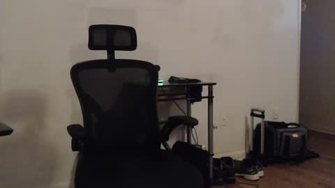 Snapshot of pilot_dave_69 chatting on January 19, 2025, 1:01 pm Dave online show from January 19, 2025, 1:01 pm