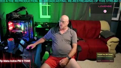 Snapshot of pilot_dave_69 chatting on September 16, 2025, 2:34 am Dave online show from September 16, 2025, 2:34 am