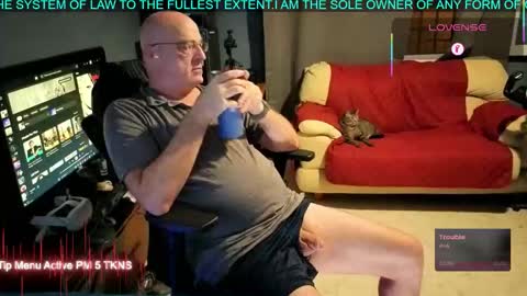 Snapshot of pilot_dave_69 chatting on September 21, 2025, 2:57 am Dave online show from September 21, 2025, 2:57 am