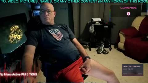 Snapshot of pilot_dave_69 chatting on September 28, 2025, 3:56 am Dave online show from September 28, 2025, 3:56 am