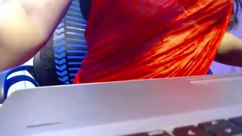 Sayra online show from April 18, 2026, 7:07 pm