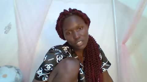 pinah1997 online show from March 25, 2026, 9:32 pm