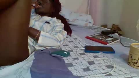 pinah1997 online show from April 7, 2026, 11:15 pm