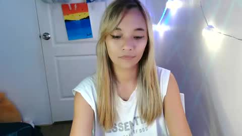 pinay beauty14 online show from February 19, 2025, 1:28 pm