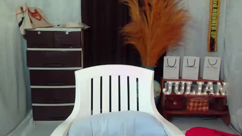 Dhalia online show from October 15, 2025, 12:49 pm