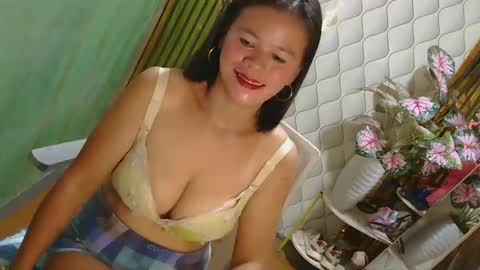Snapshot of pinay_flor chatting on May 9, 2026, 2:50 am IM FLOR online show from May 9, 2026, 2:50 am