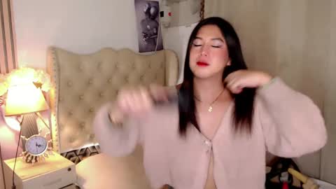 Ivy Morningstar online show from December 11, 2024, 6:20 pm