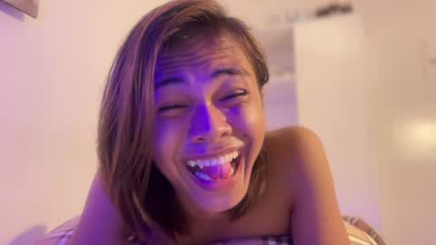 pinay_kheona online show from June 18, 2026, 9:14 am