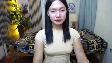 Shenna online show from September 17, 2025, 1:07 am
